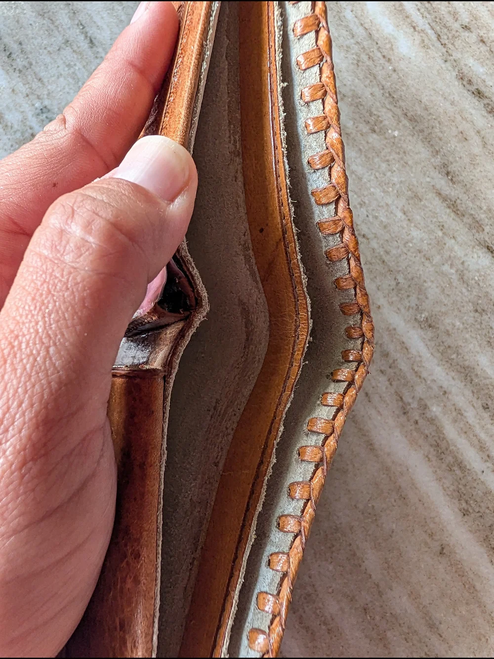 Handcrafted Vintage Mexico Leather Bi-Fold Wallet - Tan